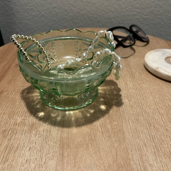 Green Glass Trinket Dish - Picture 1 of 8